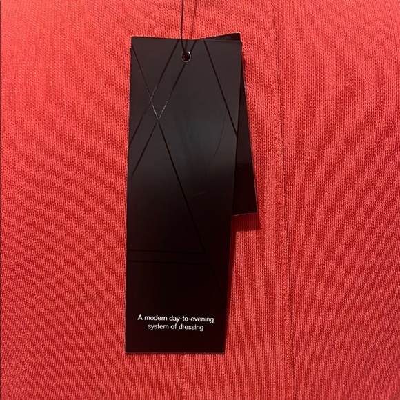 Women's Sleeveless Red Top Size Medium - Picture 11 of 16